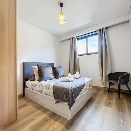 Figueiras House By Atlantic *