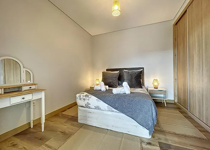 Figueiras House By Atlantic *