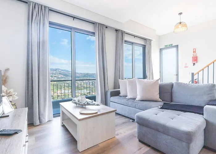 Figueiras House By Atlantic Камара-де-Лобуш